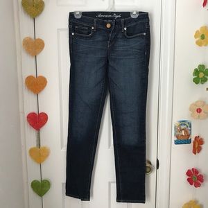 American Eagle Skinny size 4 short jeans